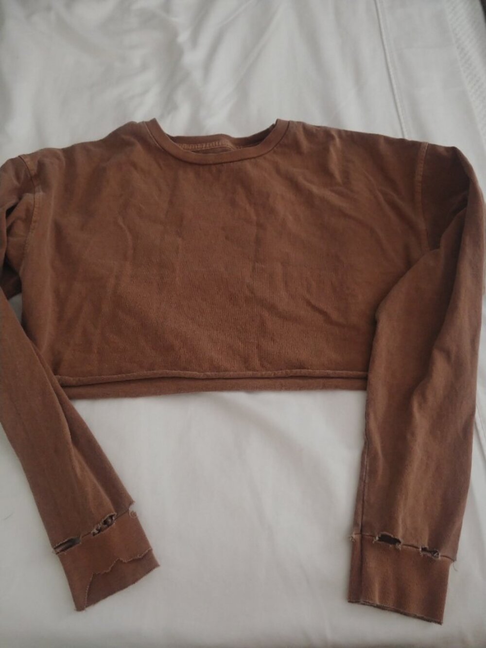 Joah Brown Soho Distressed Sleeve Cropped Long Sleeve Top - Picture 15 of 15